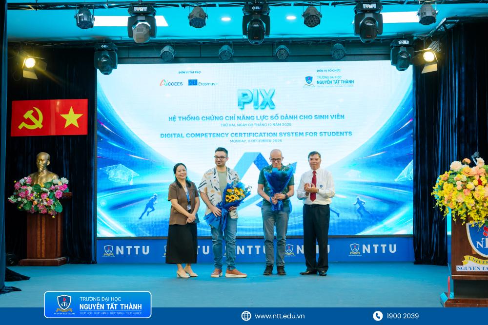 Trường ĐH Nguyễn Tất Thành thúc đẩy phát triển năng lực số cho sinh viên, hướng tới nguồn nhân lực đáp ứng yêu cầu doanh nghiệp trong kỷ nguyên số với chứng chỉ Pix